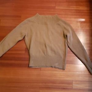 GAP brown sweater. Size large.